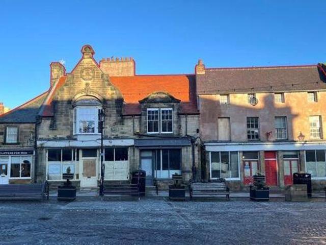House for sale in Alnwick, Northumberland