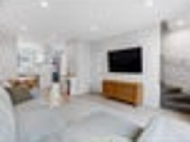 Townhouse for sale in Paremoremo