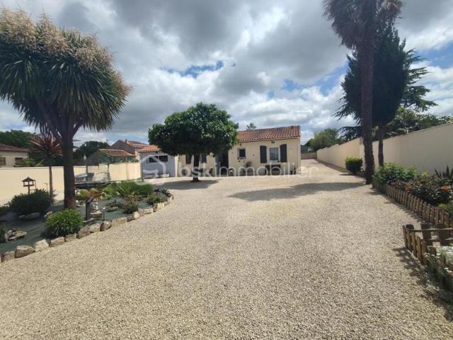 Maison vente à Confolens, Aigre