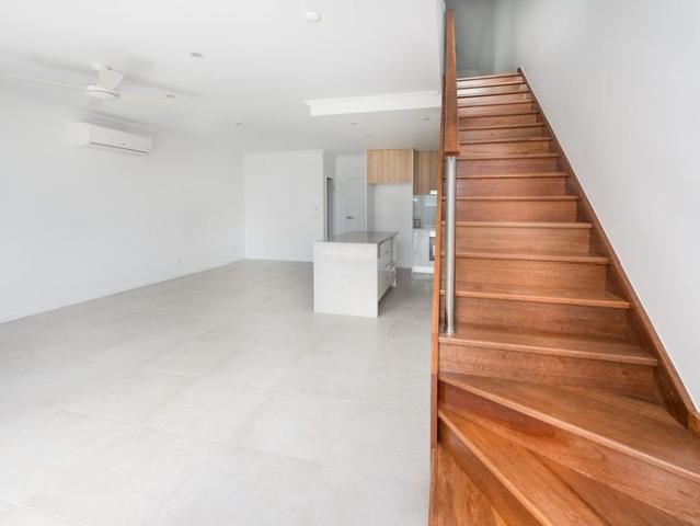 Townhouse for rent in Botanique, Gold Coast City