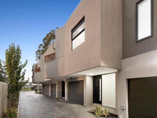 Townhouse for sale in Camerons Creek, Victoria