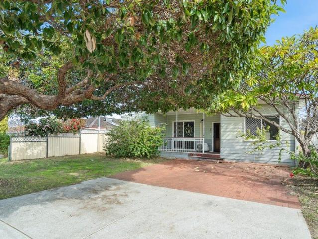 House for sale in Cloverdale, Western Australia
