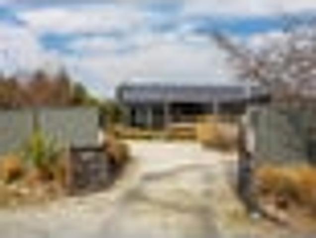 House for sale in Otakou