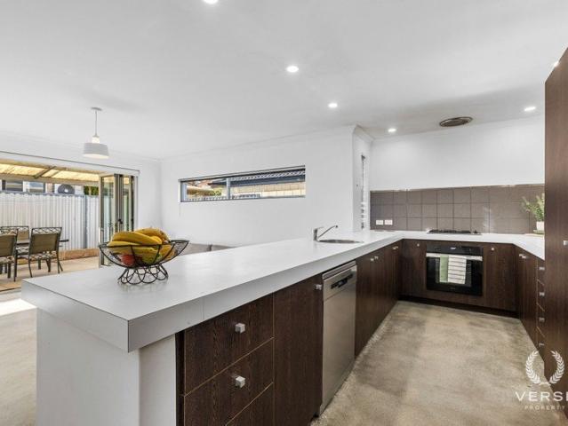 House for sale in Queens Park, Western Australia