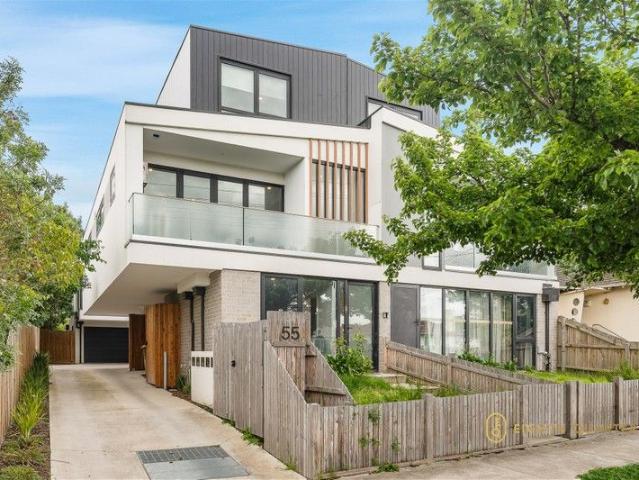 Townhouse for sale in Camerons Creek, Victoria