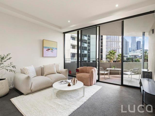 Apartment for sale in NewQuay, Melbourne