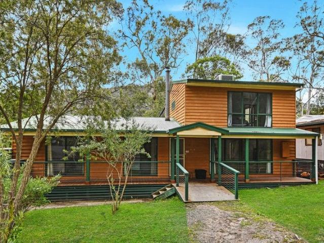 House for sale in Halls Gap, Victoria