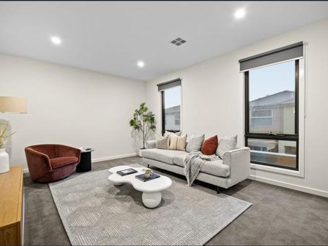 Townhouse for rent in Camerons Creek, Victoria