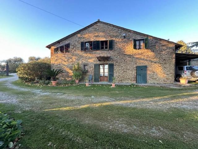 Casa in vendita a Tavarnelle-Sant'Eusebio, Cortona