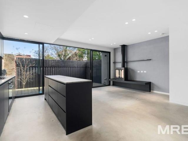 Townhouse for rent in Northcote, Melbourne