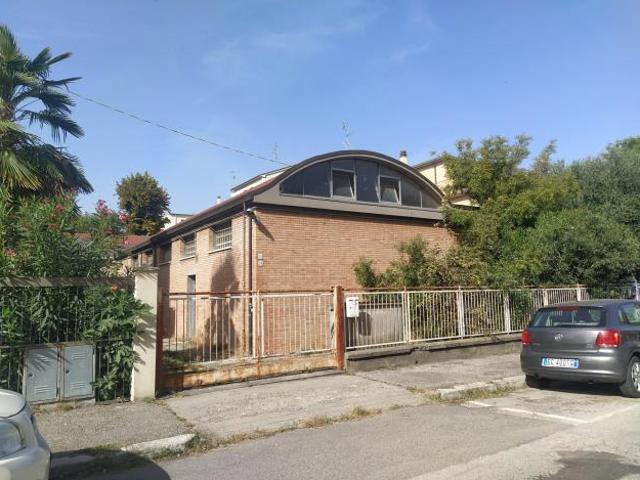 Capannone in vendita a Unione della Romagna Faentina, Faenza