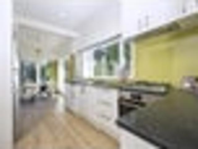 House for sale in Kelston