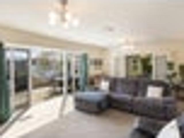 House for sale in Chaslands, Canterbury