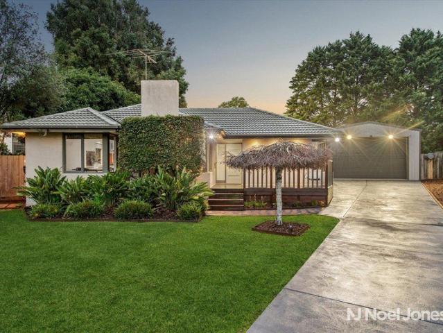 House for sale in Chirnside Park Country Club Estate, Melbourne
