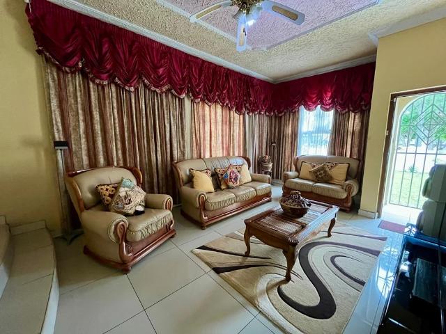 House for sale in Queensburgh, Kwazulu-natal