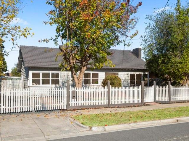 House for sale in Bentleigh East
