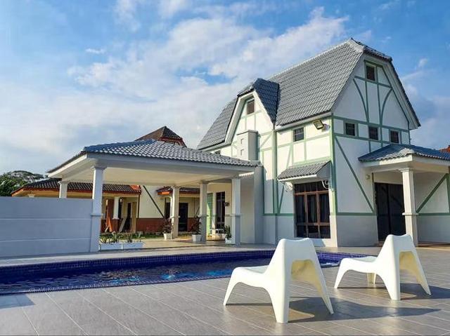 Bungalow for sale in Malaka