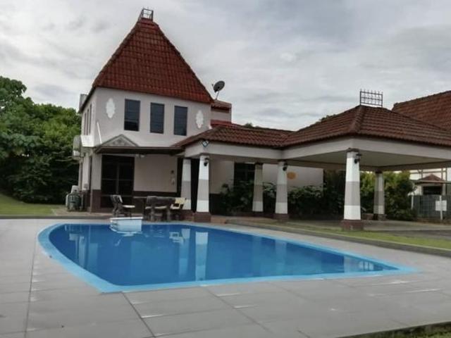 Bungalow for sale in Alor Gajah