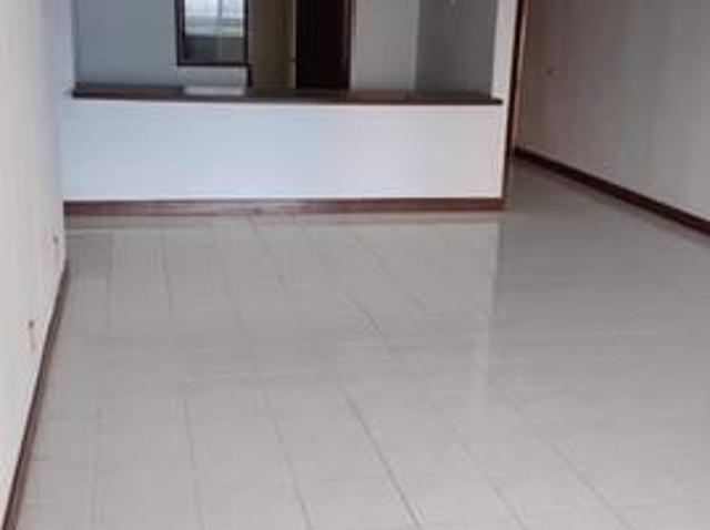 Condominium for sale in Malaka