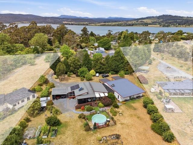 House for sale in Gravelly Beach, Tasmania