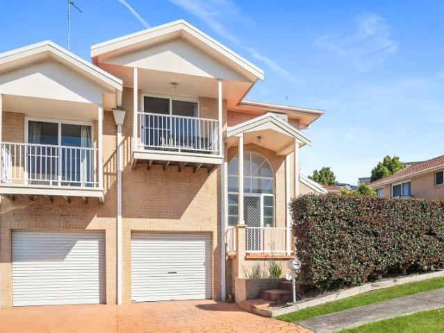 Townhouse for sale in Flinders, New South Wales