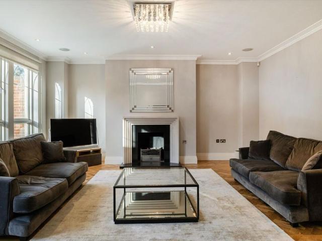 House for rent in St Margarets, Greater London