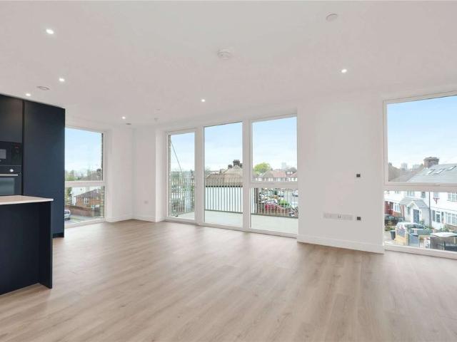 Apartment for rent in Alperton, Greater London
