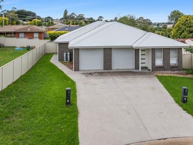 Duplex for sale in Crookwell, New South Wales
