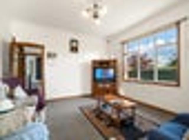 House for sale in Otakou