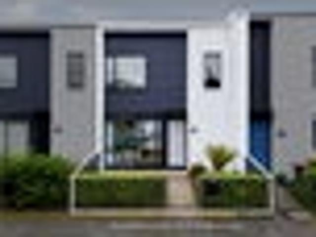 Townhouse for sale in Whenuapai Village, Upper Harbour