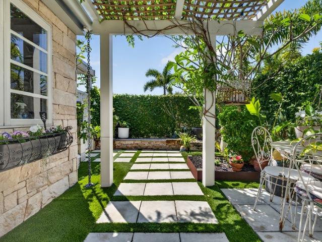 House for sale in Runaway Bay, Gold Coast City