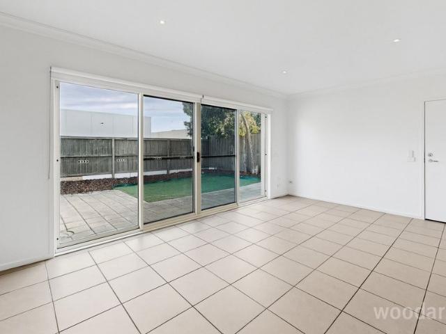 Townhouse for rent in Camerons Creek, Victoria