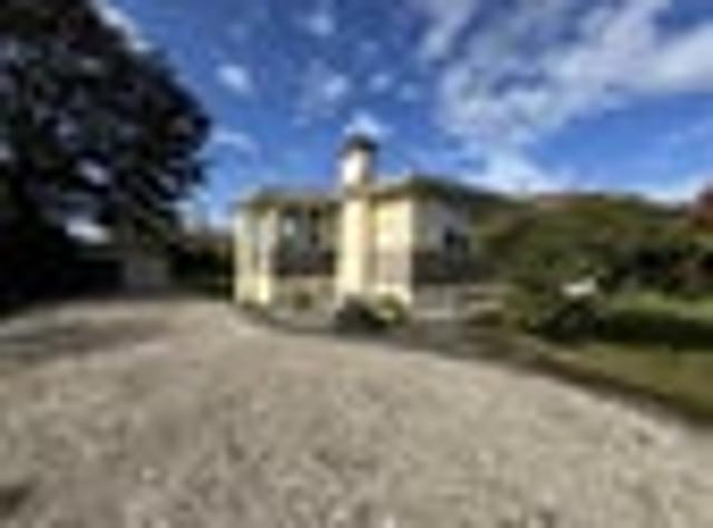 House for sale in Otakou