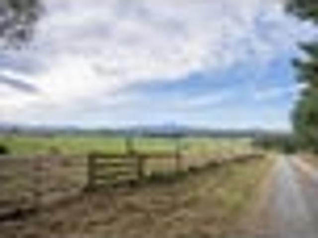 Land for sale in Canterbury