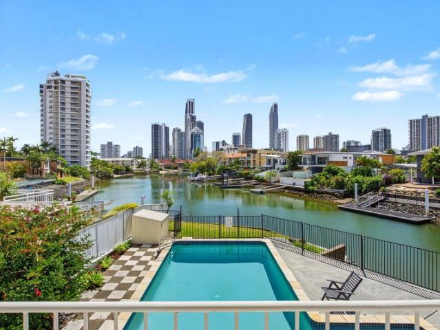 Apartment for sale in Surfers Paradise, Gold Coast City