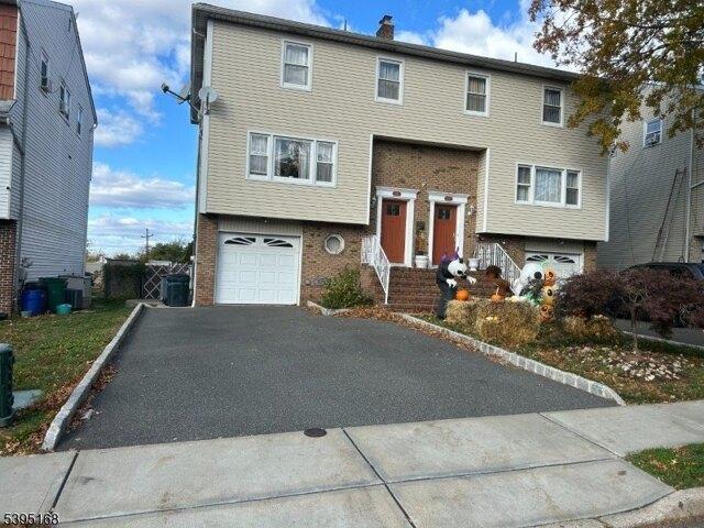 House for sale in Elmwood Park, New Jersey