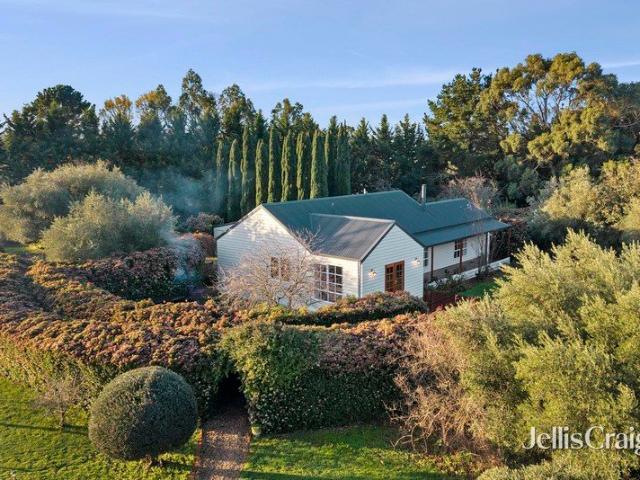 House for sale in Carlsruhe, Victoria
