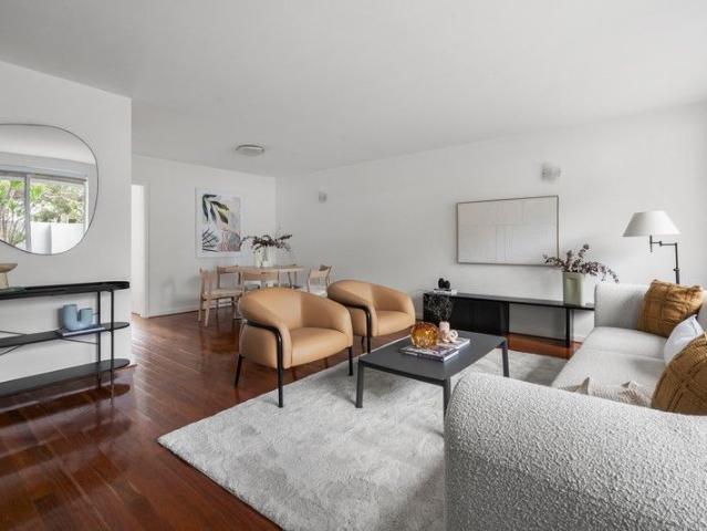 Townhouse for sale in Nedlands Dc