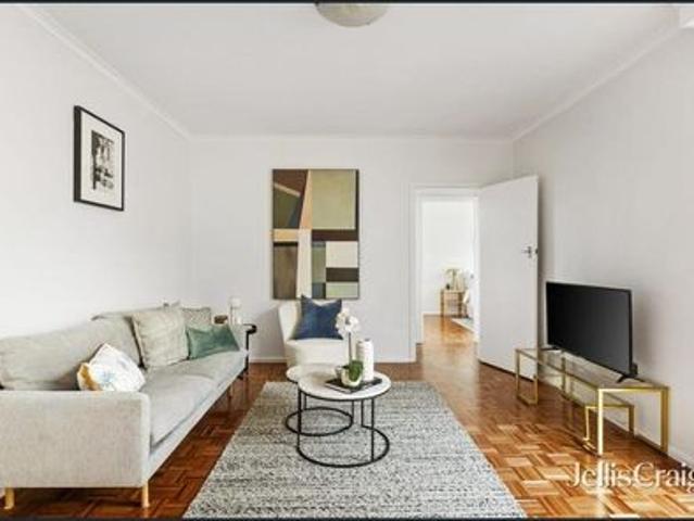 Apartment for rent in St Kilda East, Melbourne