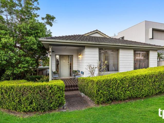 House for sale in Eleebana, Newcastle-Maitland
