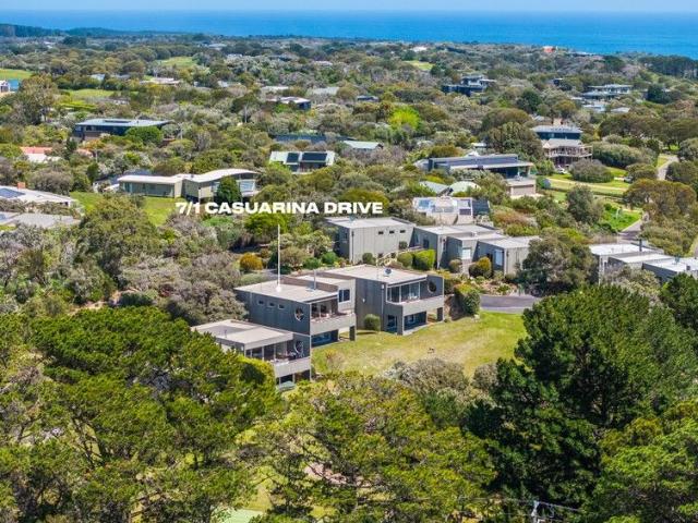 Townhouse for sale in Camerons Creek, Victoria