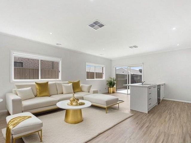 House for rent in Mount Atkinson, Melbourne