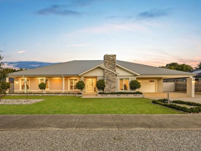 House for sale in Gisborne, Victoria