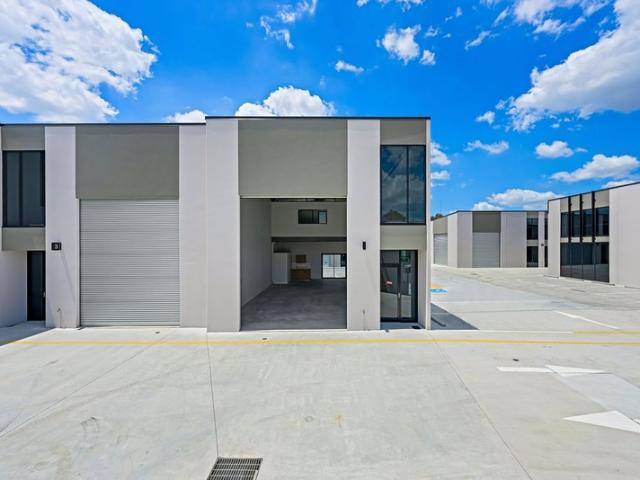 Warehouse for rent in Toombul, Queensland