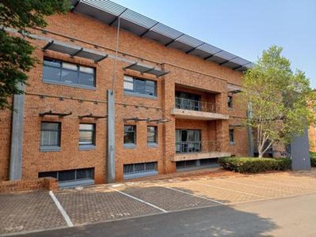 Commercial for rent in Die Hoewes, Centurion