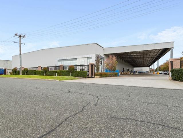 Warehouse for rent in Welshpool, Western Australia