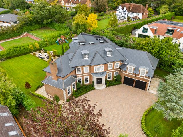 House for rent in Oxshott, Elmbridge