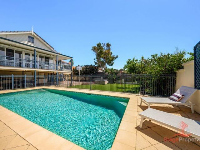 House for sale in Claremont, Town of Claremont