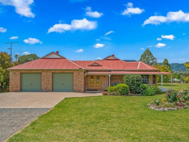 Cottage for sale in Gloucester