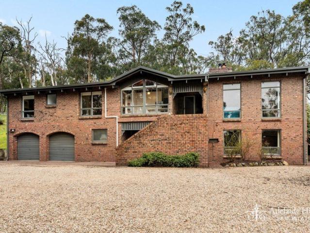House for sale in Crafers, South Australia